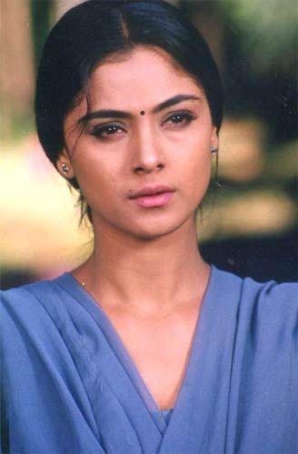 B'DAY SPECIAL: Tamil Actress Simran Bagga Rare & Unseen Personal Photos