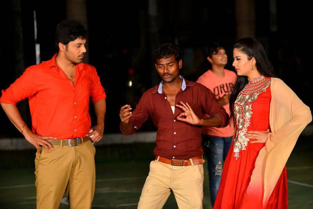 B Tech Babulu Telugu Movie Working Stills