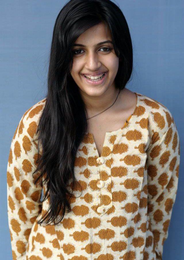 Konidela Niharika Rare & Unseen Photos Collections!