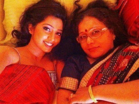 B'day Special: Rare & Unseen Photos Of Popular Singer Shreya Ghoshal