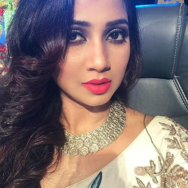 B'day Special: Rare & Unseen Photos Of Popular Singer Shreya Ghoshal