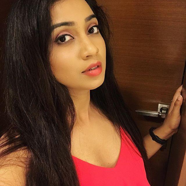 B'day Special: Rare & Unseen Photos Of Popular Singer Shreya Ghoshal