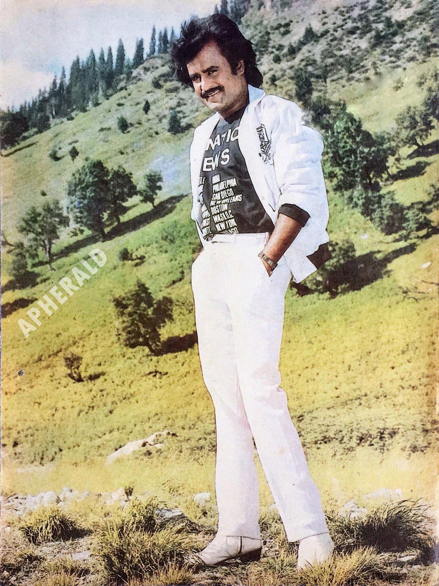 B'day Special: Superstar Rajinikanth Never Seen Photos Collections