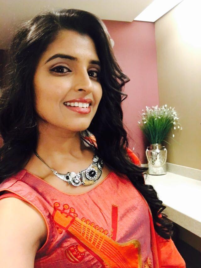 Bigg Boss 2 Contestant Anchor Shyamala Rare & Unseen Photos