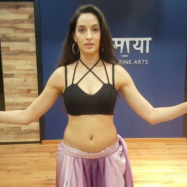 Bigg Boss 9 Contestant: Nora Fatehi Unseen Hot & Spicy Photos Collection