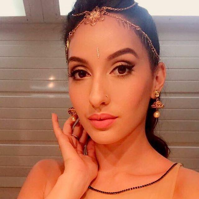 Bigg Boss 9 Contestant: Nora Fatehi Unseen Hot & Spicy Photos Collection