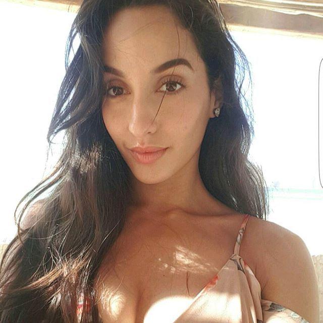 Bigg Boss 9 Contestant: Nora Fatehi Unseen Hot & Spicy Photos Collection