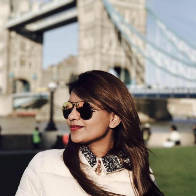 Bigg Boss Contestant Kathi Karthika Personal Photos