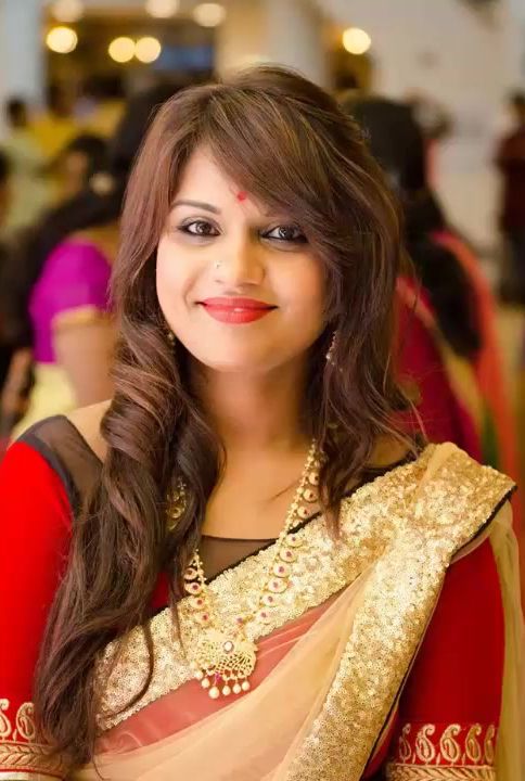 Bigg Boss Contestant Kathi Karthika Personal Photos