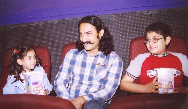 Birthday Special: Aamir Khan Rare & Unseen Photos Collections!