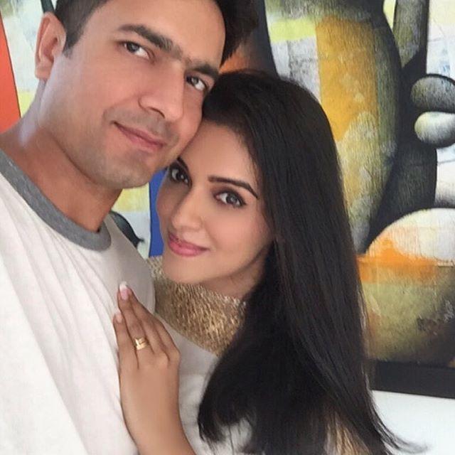 Birthday Special: Asin Thottumkal Rare & Unseen Photos