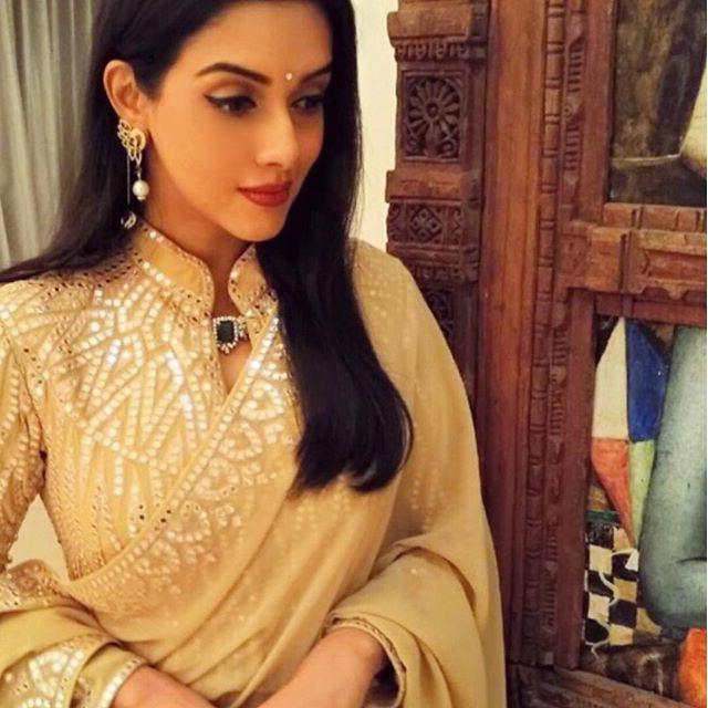 Birthday Special: Asin Thottumkal Rare & Unseen Photos