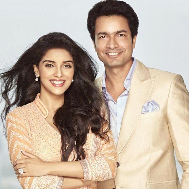 Birthday Special: Asin Thottumkal Rare & Unseen Photos
