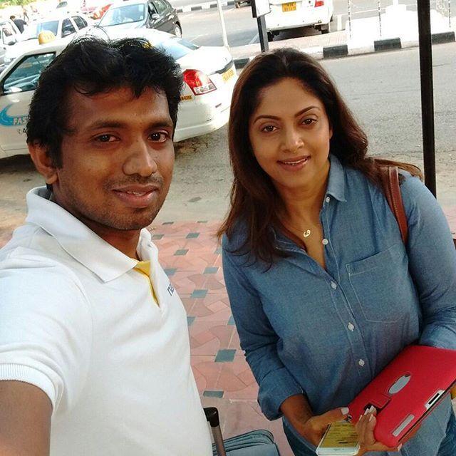 Side Actress Nadhiya Unseen Photos Collections!