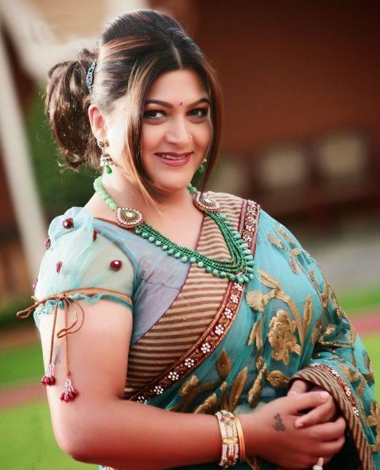 Birthday Special: Tamil Actress Khushboo Rare & Unseen Photos