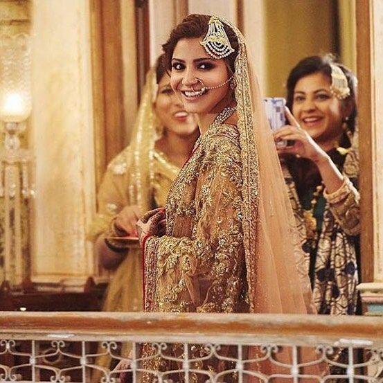 Bollywood Actress Anushka Sharma Bridal Look Photos