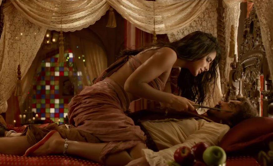 Bollywood Film Thugs of Hindostan Movie Latest Stills & Posters