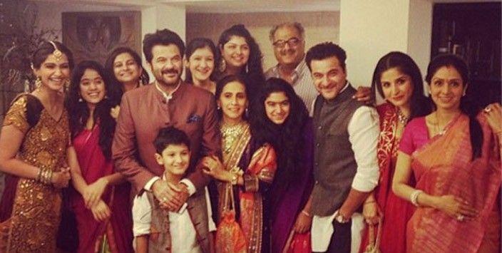 Bollywood Heros Their Family Unseen Photos