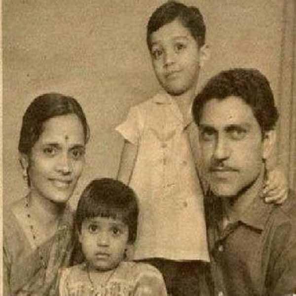 Bollywood Heros Their Family Unseen Photos