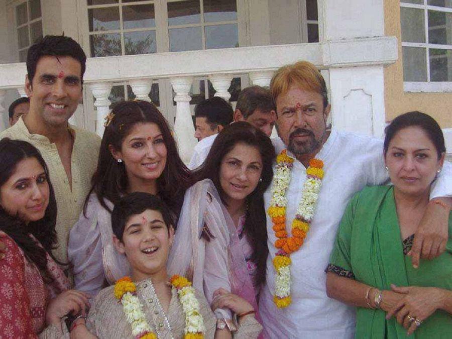 Bollywood Heros Their Family Unseen Photos