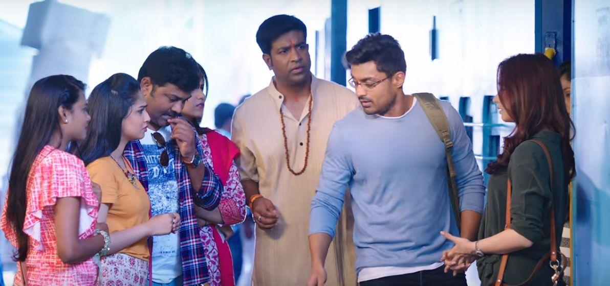 Brand New Posters & Working Stills of Naa Nuvve Movie