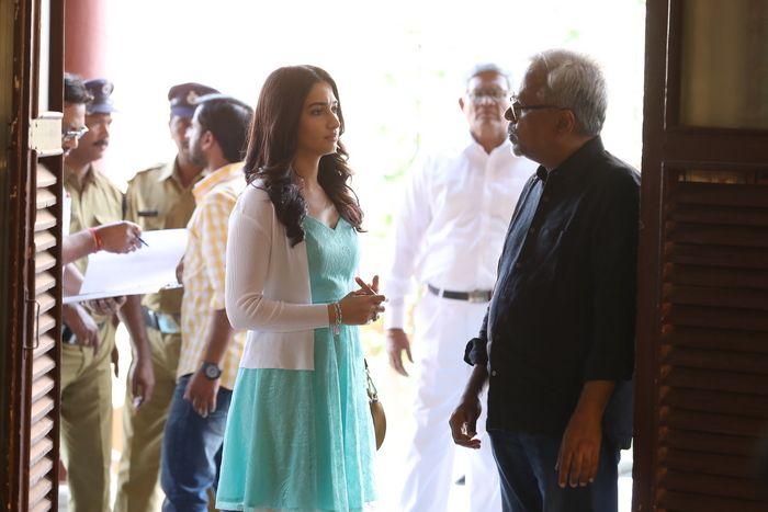 Brand New Posters & Working Stills of Naa Nuvve Movie