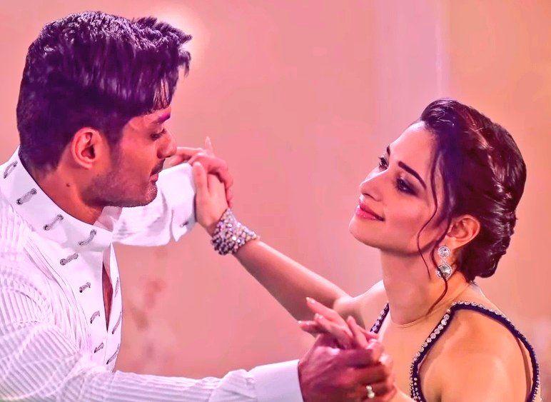 Brand New Posters & Working Stills of Naa Nuvve Movie