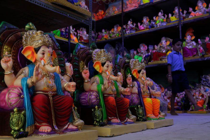 Bring Ganapati Idols Ahead of Ganesh Chaturthi Festival