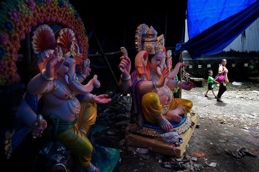 Bring Ganapati Idols Ahead of Ganesh Chaturthi Festival
