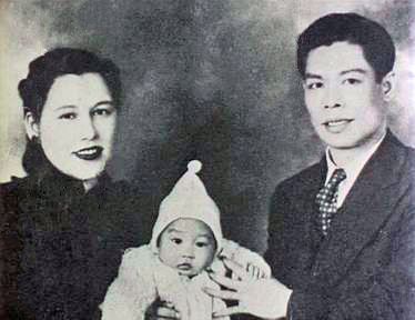 Bruce Lee Rare & Unseen Photo Collection