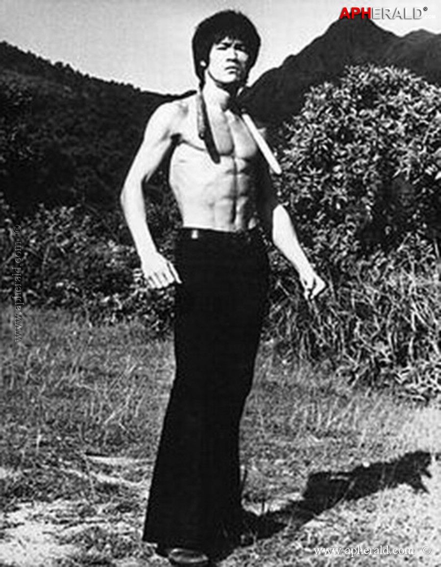 Bruce Lee Rare & Unseen Photo Collection