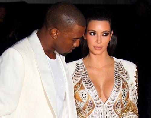 Busted! Celebs Caught Ogling paparazzi sexy photos