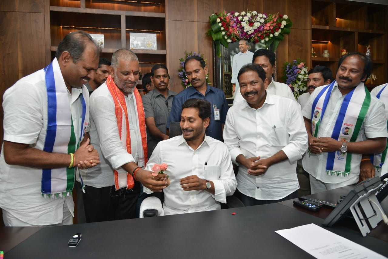 CM jagan photos in assembly meeting 2019