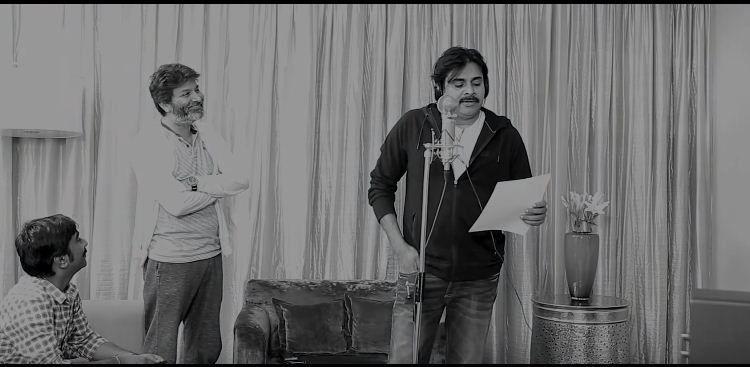 Candid clicks of PowerStar Pawan Kalyan from the sets of Agnyaathavaasi