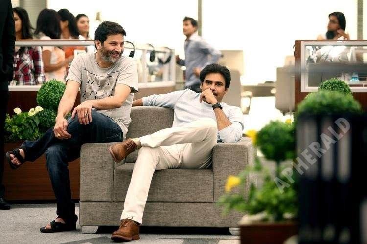 Candid clicks of PowerStar Pawan Kalyan from the sets of Agnyaathavaasi