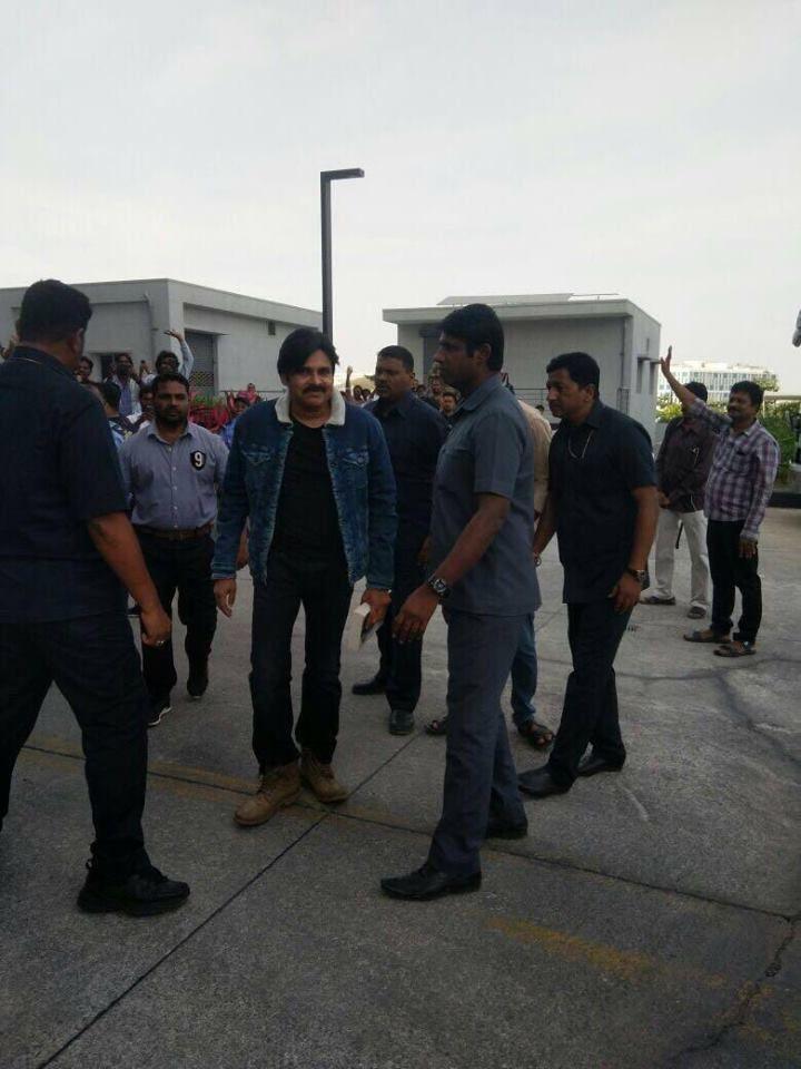 Candid clicks of PowerStar Pawan Kalyan from the sets of Agnyaathavaasi