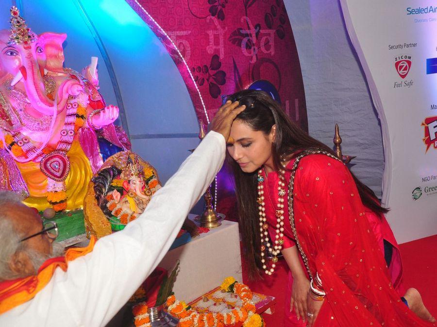 Celebrities Celebrate Ganesh Chaturthi 2016 Photos