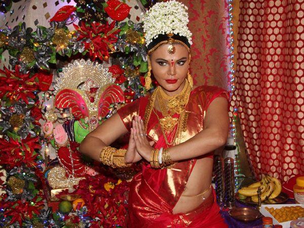Celebrities Celebrate Ganesh Chaturthi 2016 Photos
