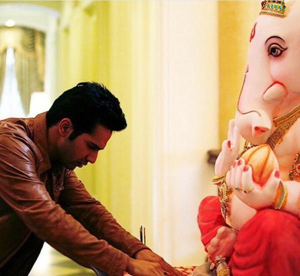 Celebrities Celebrate Ganesh Chaturthi 2016 Photos