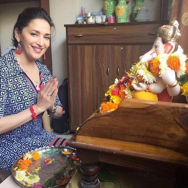 Celebrities Celebrate Ganesh Chaturthi 2016 Photos