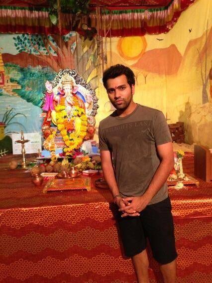 Celebrities Celebrate Ganesh Chaturthi 2016 Photos