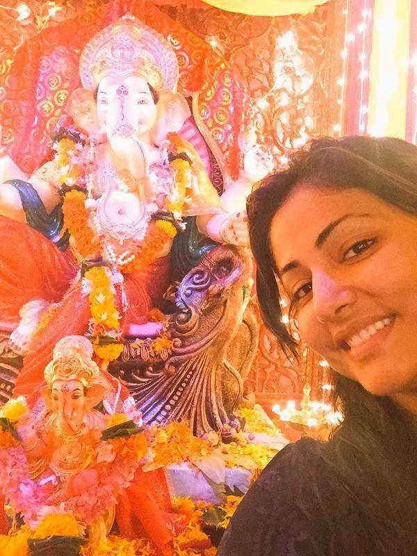 Celebrities Celebrate Ganesh Chaturthi 2016 Photos