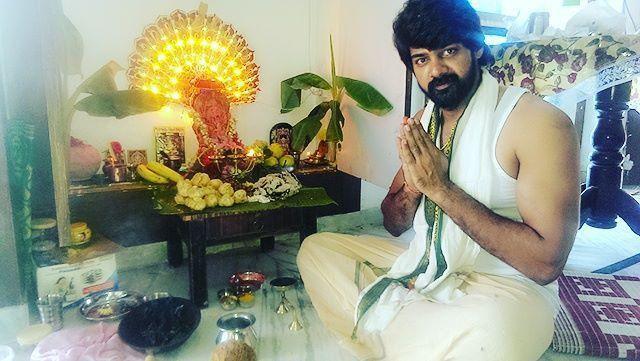 Celebrities Celebrate Ganesh Chaturthi 2016 Photos