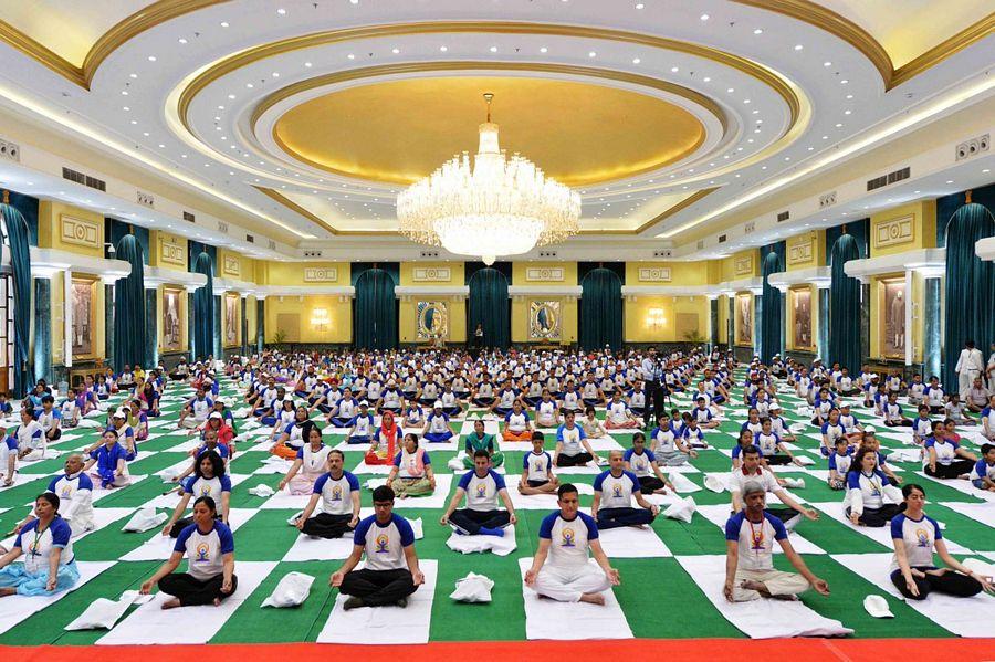 Celebrities Snapped during Yoga session 2017 Highlights Photos