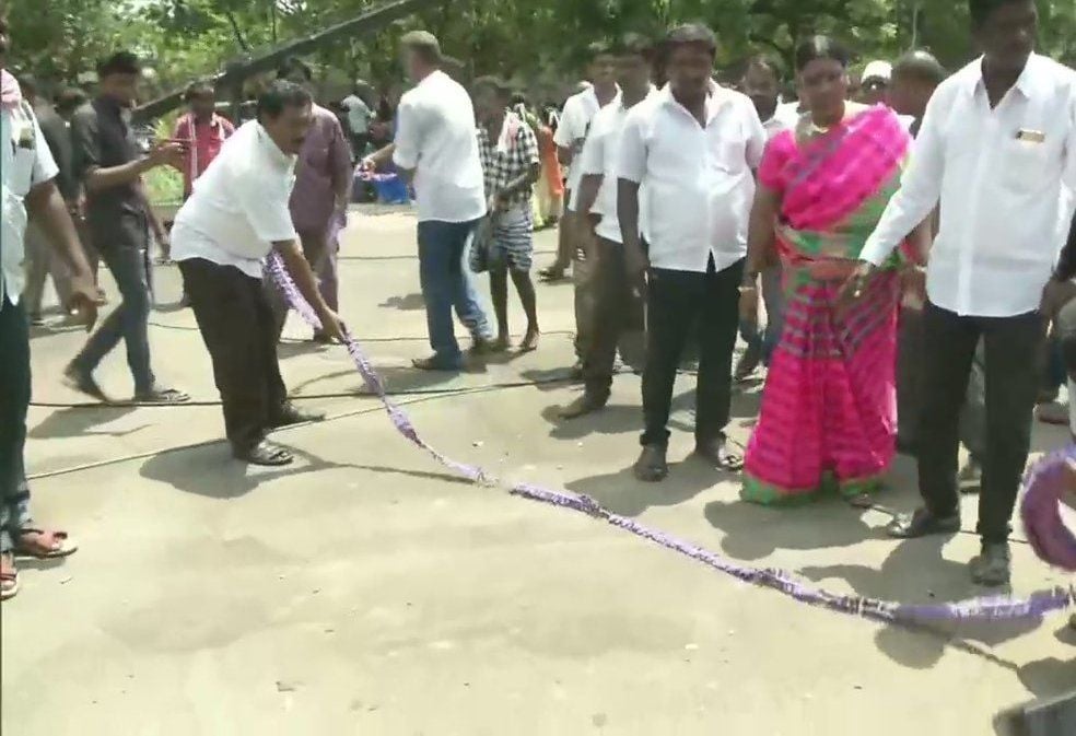  Left protest vandalism during Shah roadshow in Kolkata