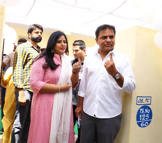 Celebrities and politicians Cast Their Vote Photos