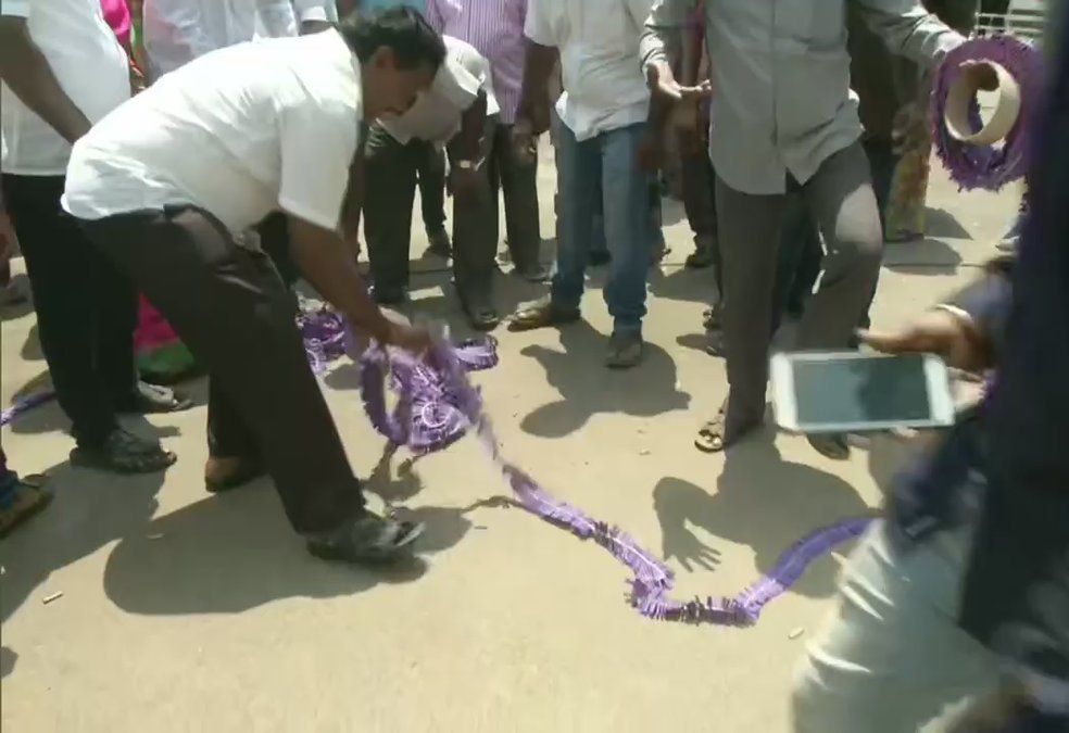  Left protest vandalism during Shah roadshow in Kolkata