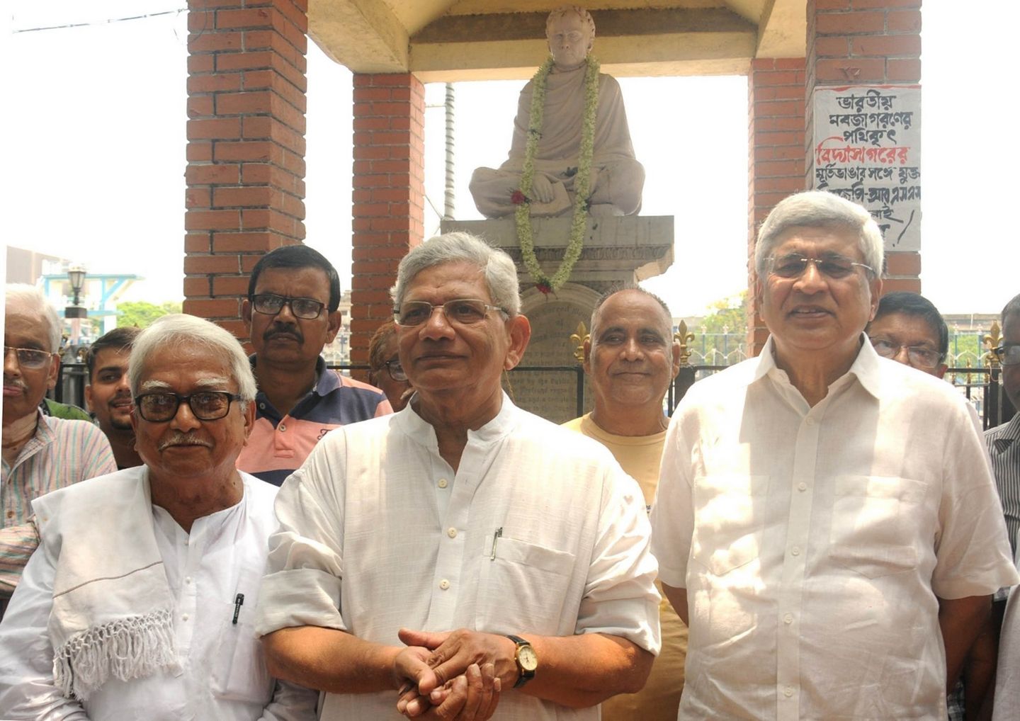  Left protest vandalism during Shah roadshow in Kolkata