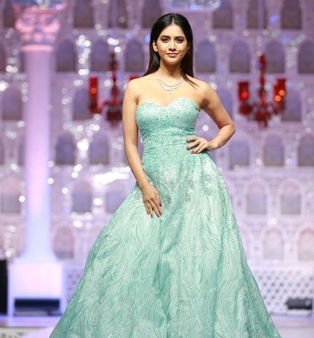 Celebs Beautiful Rampwalk Photos At Teach For Change Event