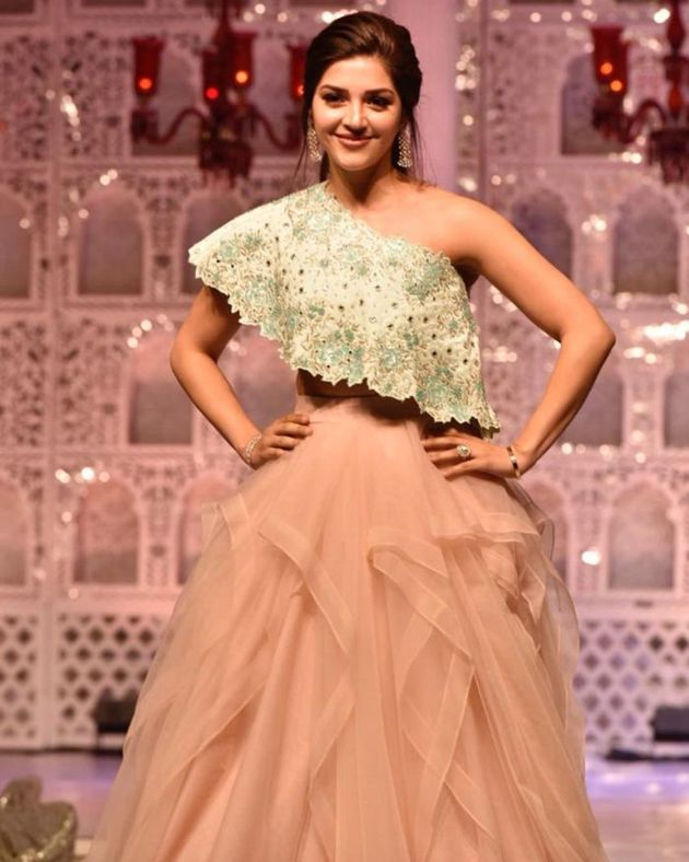 Celebs Beautiful Rampwalk Photos At Teach For Change Event